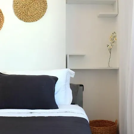 Apartamento The Nine Graces -kora, 80m From Beach, Terrace And Jacuzzi